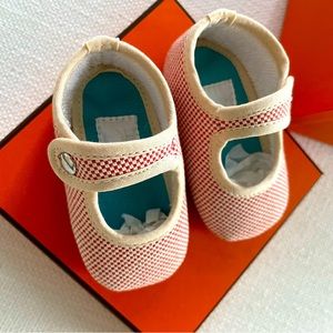 Hermes Authentic Unisex Snap Booties For Baby! NWT!